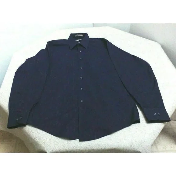 Van Heusen Men's Shirt Casual/Dress Long Sleeve Poly/Cotton Purple 15.5 (34/35) - Picture 2 of 16